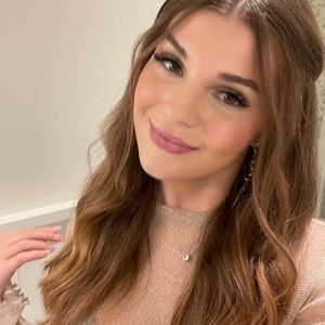 Meet your Posher, Sophia